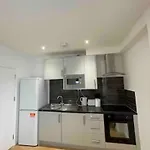 Apartment In Battersea Near Power Station/London Eye Bs3