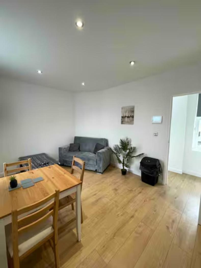 In Battersea Near Power Station/london Eye Bs3 Apartamento Londres